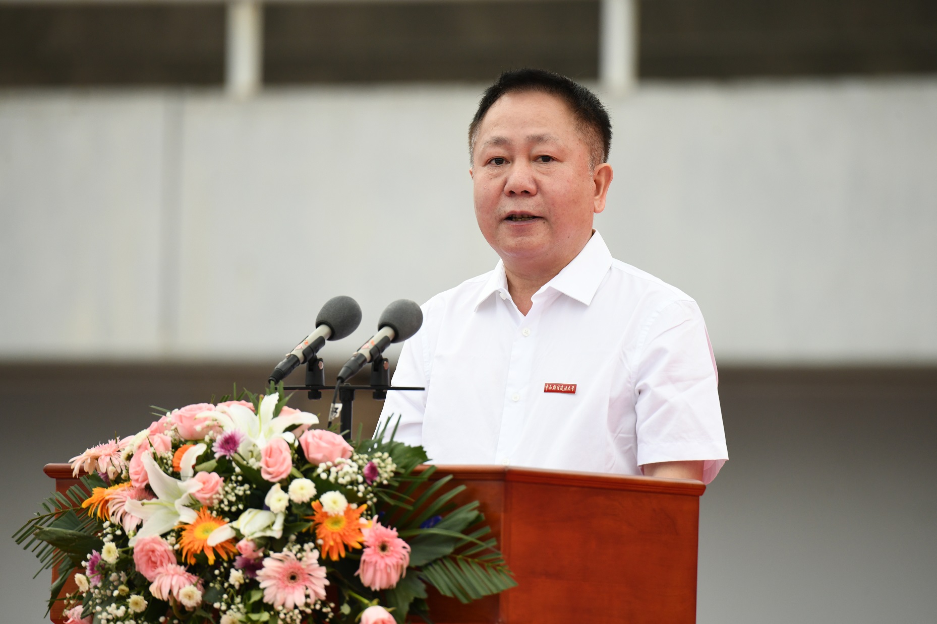 杨灿明在2021年新生开学典礼上的讲话:激扬青春力量,勇担复兴大任